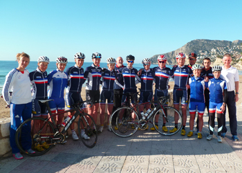 Sandra et Léonie en stage avec les vététistes de l'équipe de France