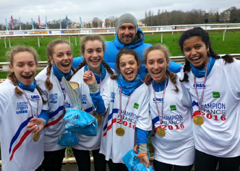 Les filles du Collège Victor Hugo championnes de France UNSS de cross